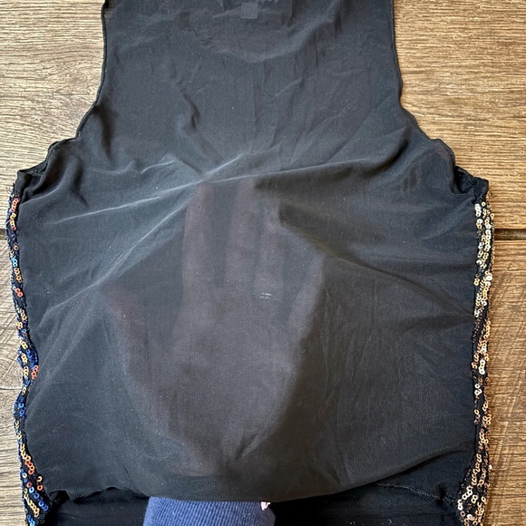 Davi & Dani Black Sequin Mesh Top Short Sleeve Heart Neckline New Years Sparkle - Picture 5 of 8